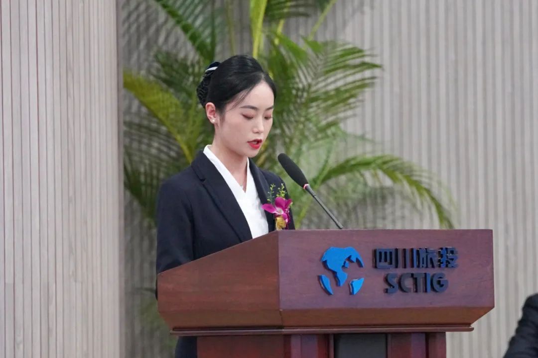 0aa2f672-a218-42c1-9baf-ed47ff0eec05 0aa2f672-a218-42c1-9baf-ed47ff0eec05