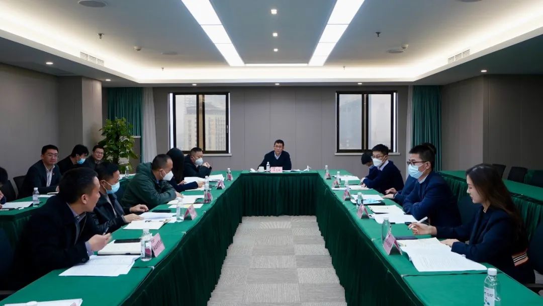 c611ef99-b78c-4265-9f0a-f758f482179f c611ef99-b78c-4265-9f0a-f758f482179f