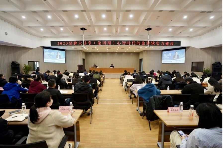 d76bf5ae-5b9e-469d-a9e4-c258594bb9c1 d76bf5ae-5b9e-469d-a9e4-c258594bb9c1