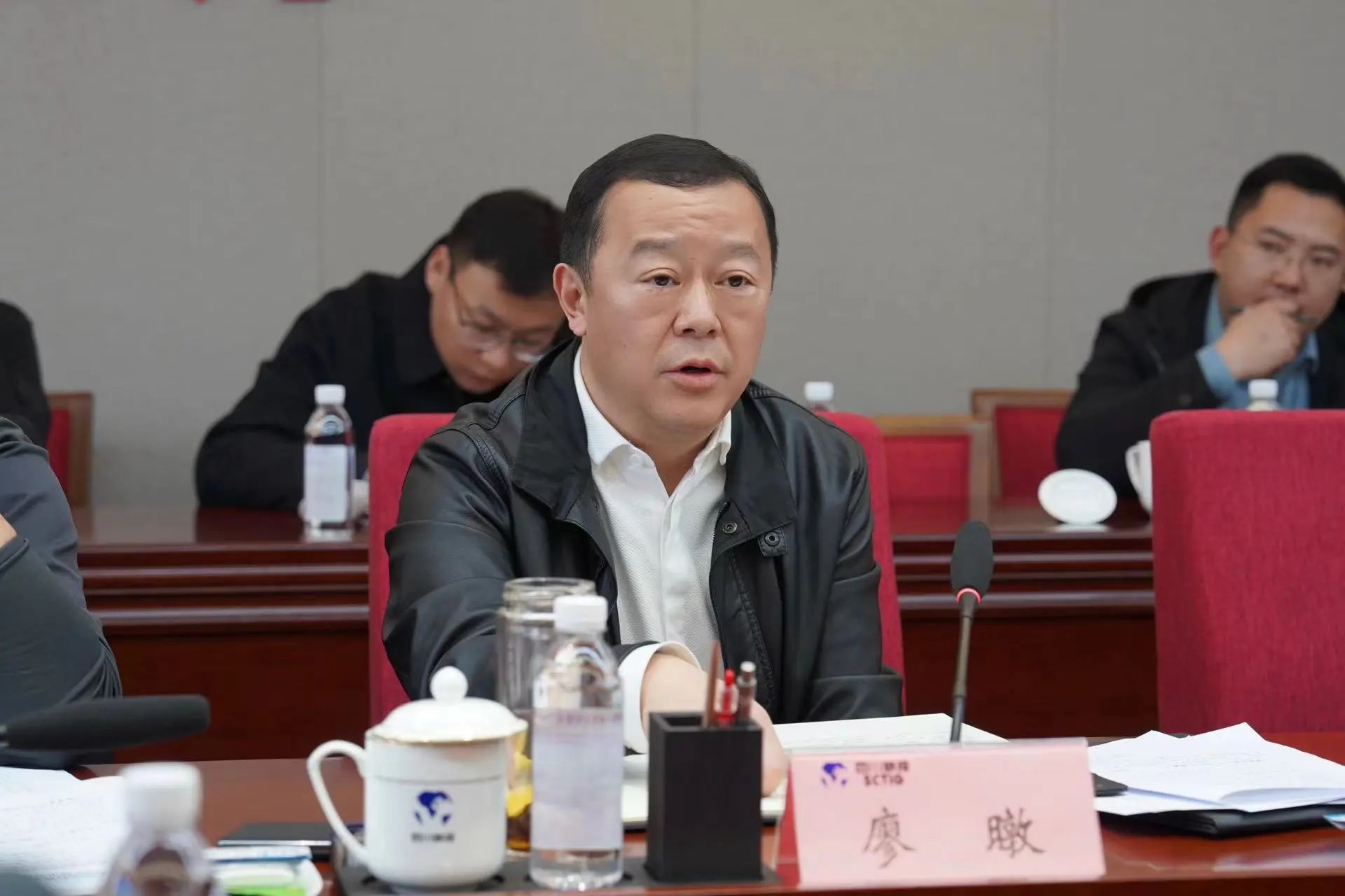 eed887ee-381a-4cc2-8bc1-6f067a20013d eed887ee-381a-4cc2-8bc1-6f067a20013d