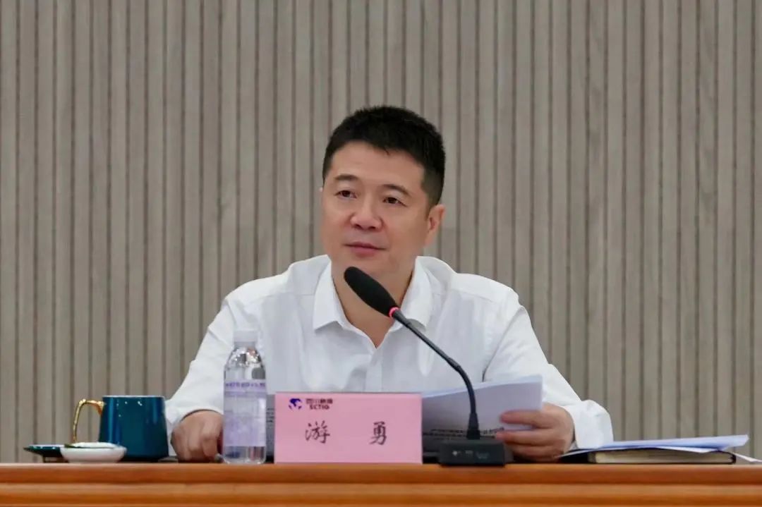 b742d871-a8b5-4b99-9d08-ffe5196dc3eb b742d871-a8b5-4b99-9d08-ffe5196dc3eb