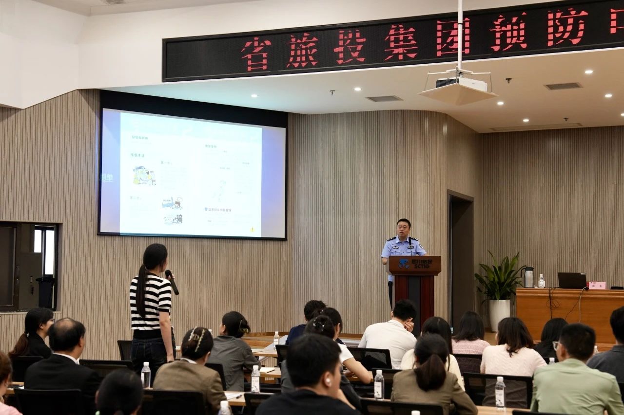 39c15dd1-6ccf-47b3-bcdf-7eca4105bf69 39c15dd1-6ccf-47b3-bcdf-7eca4105bf69