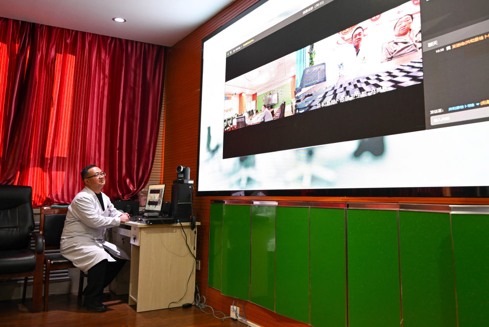 70f16001-0035-4954-9d79-cf87c42ec4b8 70f16001-0035-4954-9d79-cf87c42ec4b8