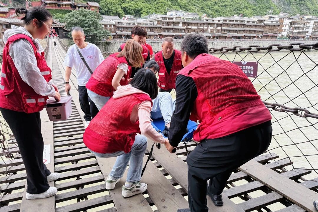 9f7901d5-8c63-451c-9774-f3c278a691cf 9f7901d5-8c63-451c-9774-f3c278a691cf