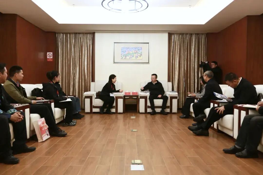 f708cf2b-e6cc-4561-902a-9202677e65f5 f708cf2b-e6cc-4561-902a-9202677e65f5